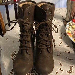 Ladies Boots